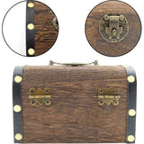 Vintage houten schatkist is handgemaakt door vakmensen van hoogwaardig hout, geurloos, sterk, duurzaam, heeft een mooie kleur en verandert niet van kleur na verloop van tijd