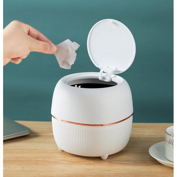 Plastic prullenbak Creatieve mini-desktopprullenbak met deksel Kleine prullenbak voor thuiskantoor