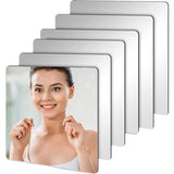 Afmetingen van de spiegelbladen: de zelfklevende spiegel is 20 cm lang en 20 cm breed en bestaat uit 4 delen