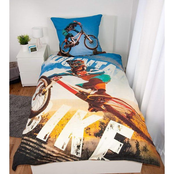 Beddengoedset, omkeerbare mountainbike, dekbedovertrek 135 x 200 cm, kussensloop 80 x 80 cm, katoen/renforcé. Vertaling: Beddengoedset, omkeerbare mountainbike, dekbedovertrek 135 x 200 cm, kussensloop 80 x 80 cm, katoen/renforcé.