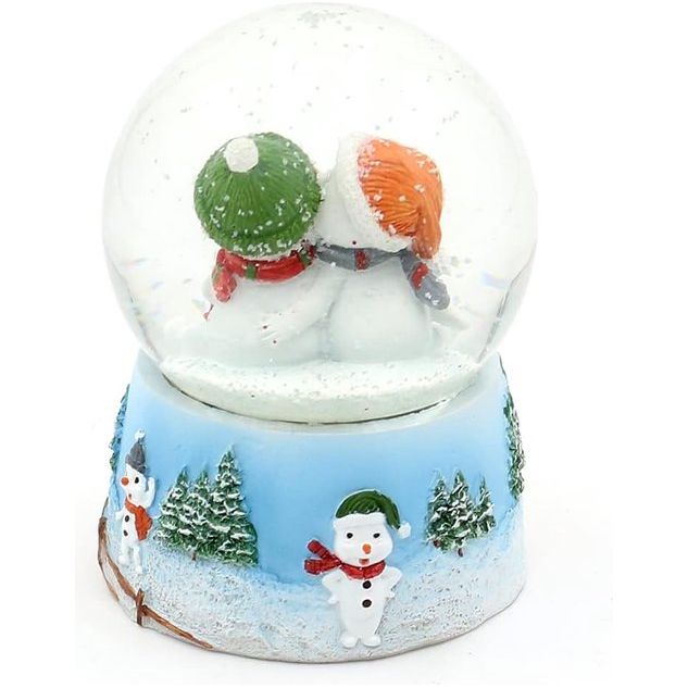 Sneeuwbol met sneeuwkinderen met muts op op een uitvoerig versierde sokkel, afmetingen L/B/H: 6,5 x 6,5 x 9 cm, bol Ø 6,5 cm.