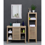 Spiegel voor aan de muur, gemaakt van rustiek hout en ingelijst. Deze decoratieve spiegel is perfect voor een boerderijstijl slaapkamer of badkamer. Hang de spiegel aan de muur voor een witte rechthoekige muurdecoratie.