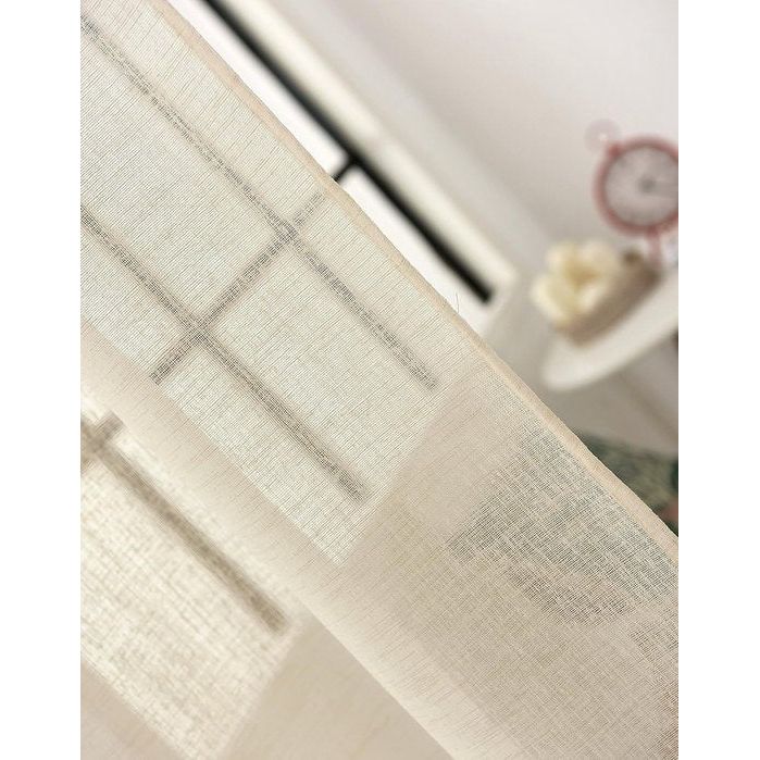 Set van 2 gordijnen transparant met pluisjes