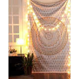 Indisch psychedelisch wandkleed, mandala-motief in wit en goud, boho-stijl, Indisch katoen, 140 x 220 cm