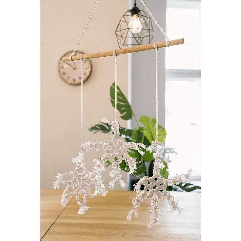 Wandbehang macramé - sneeuwvlokken - wit - ca. 40 x 50 cm