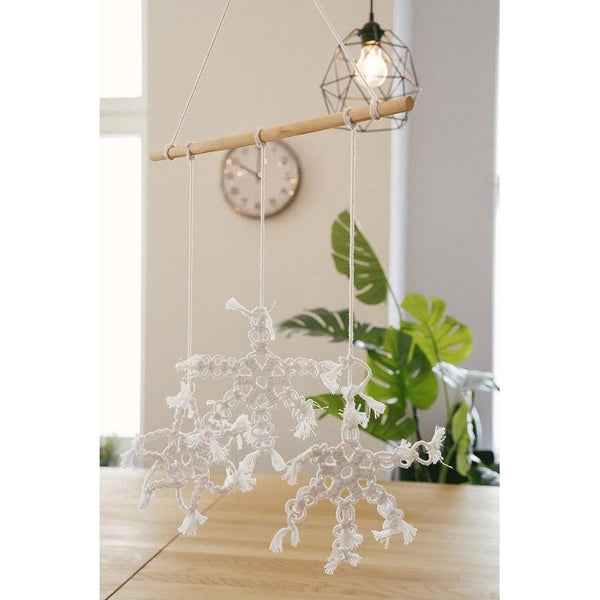 Wandbehang macramé - sneeuwvlokken - wit - ca. 40 x 50 cm