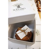 Onderzetters van hoogwaardig olijfhout naturel en onbehandeld rustiek rond diameter ca. 12 cm als set van 6 stuks