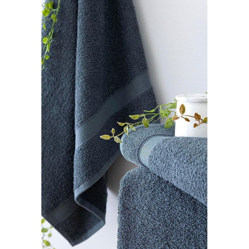 2 grote badhanddoeken, 100% katoen, 550 g/m², extra zacht, absorberend en sneldrogend, afmeting 100 x 150 cm, donkergrijs.