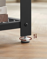 bijzettafel in industrieel design, nachtkastje, banktafeltje met rasterplankje, stabiel, met metalen onderstel, gemakkelijk te monteren, vintage hout-uitstraling