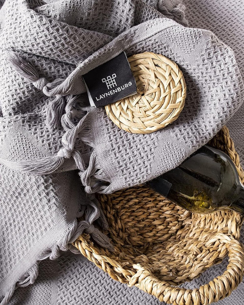 Premium sprei met handgeknoopte franjes, 100% katoen, 150 x 220 cm, wafelpiqué zomerdeken, katoenen deken als bedsprei, banksprei en bankdeken, grijs