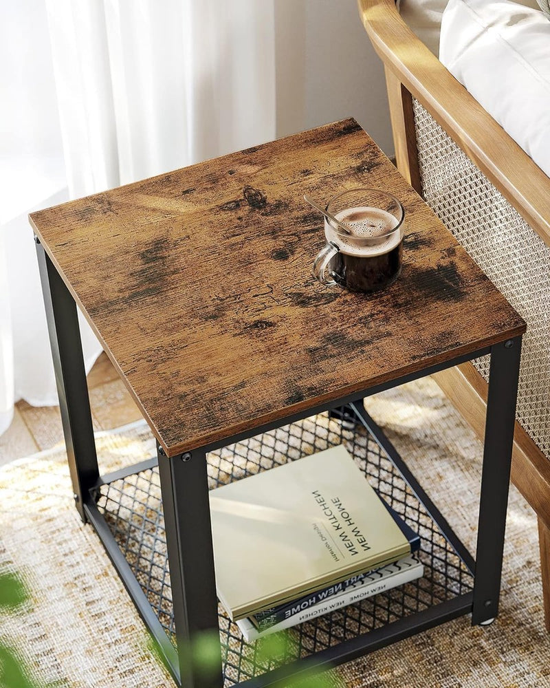 bijzettafel in industrieel design, nachtkastje, banktafeltje met rasterplankje, stabiel, met metalen onderstel, gemakkelijk te monteren, vintage hout-uitstraling
