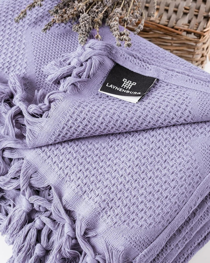 Premium sprei met handgeknoopte franjes - 100% katoen - 220 x 240 cm - wafelpiqué zomerdeken - katoenen deken als bedsprei, banksprei & bankdeken (lavendel)